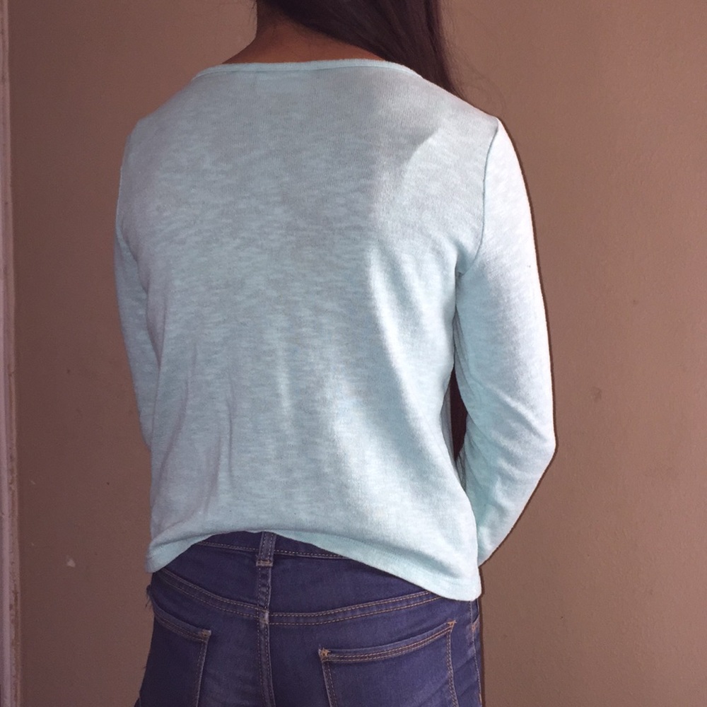 Tops - Picture 2 of 8